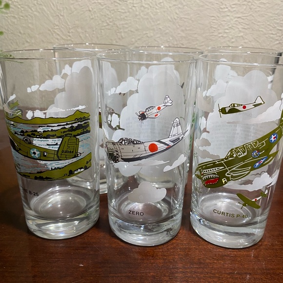 Other - Collectable,Set of 6, Aviation Drinking Glasses, with Designs of Fighter Planes